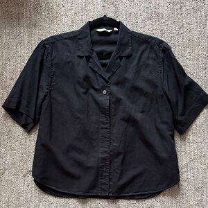 Uniqlo Charcoal Short Sleeve Button-Up Shirt